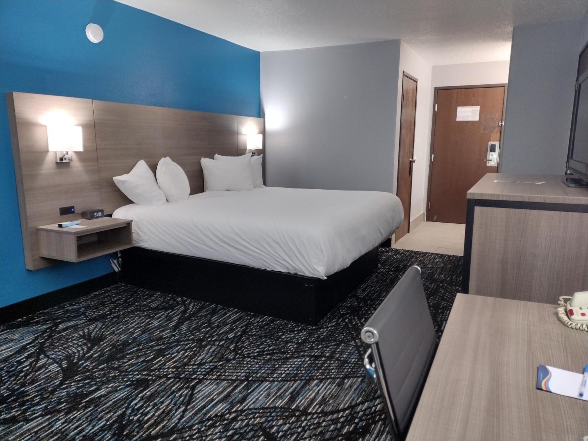 Baymont By Wyndham Proctor Hotel Duluth Exterior photo