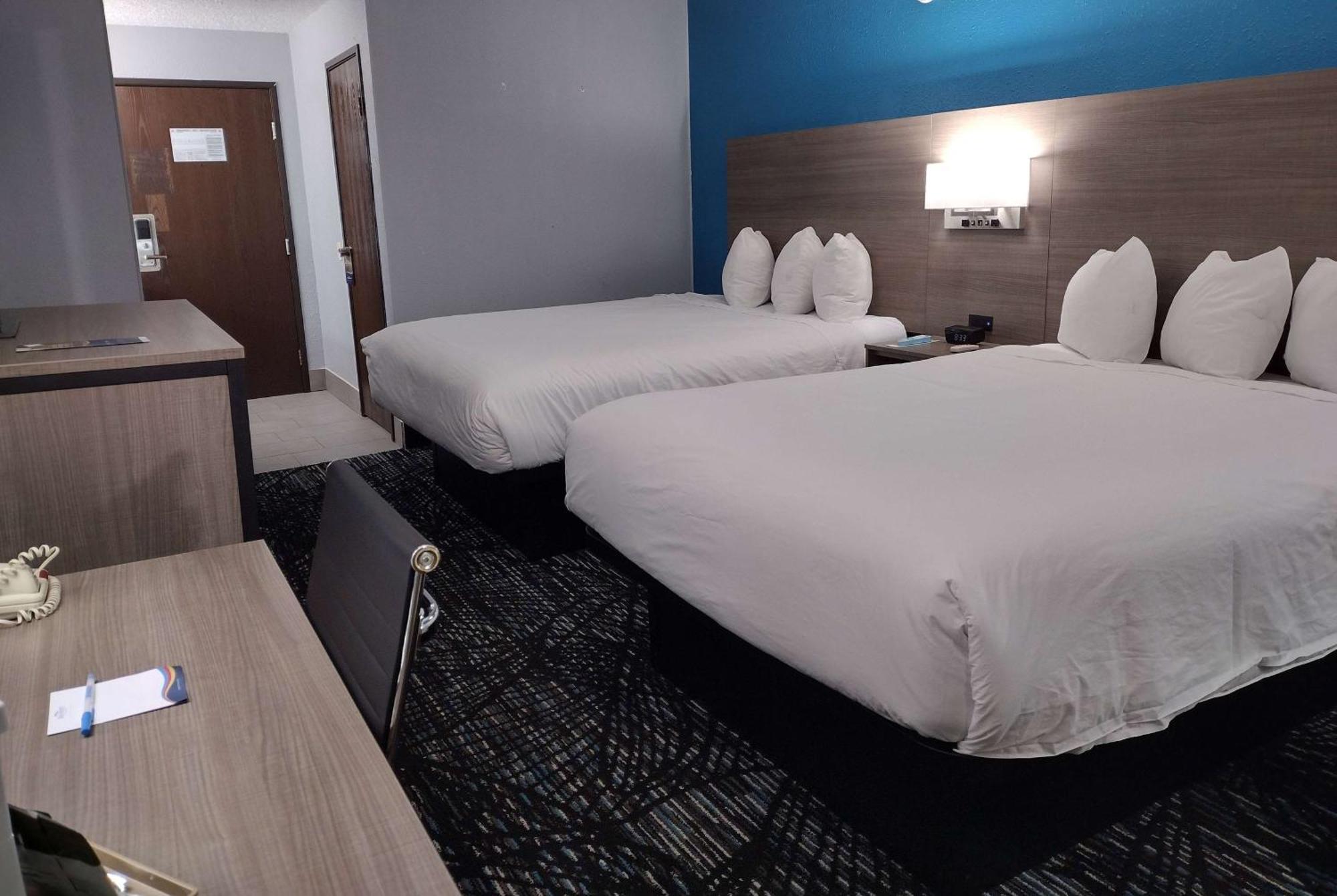 Baymont By Wyndham Proctor Hotel Duluth Exterior photo