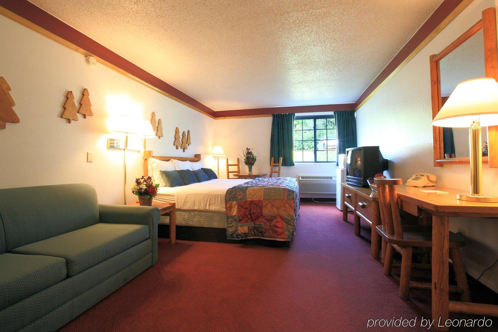 Baymont By Wyndham Proctor Hotel Duluth Room photo